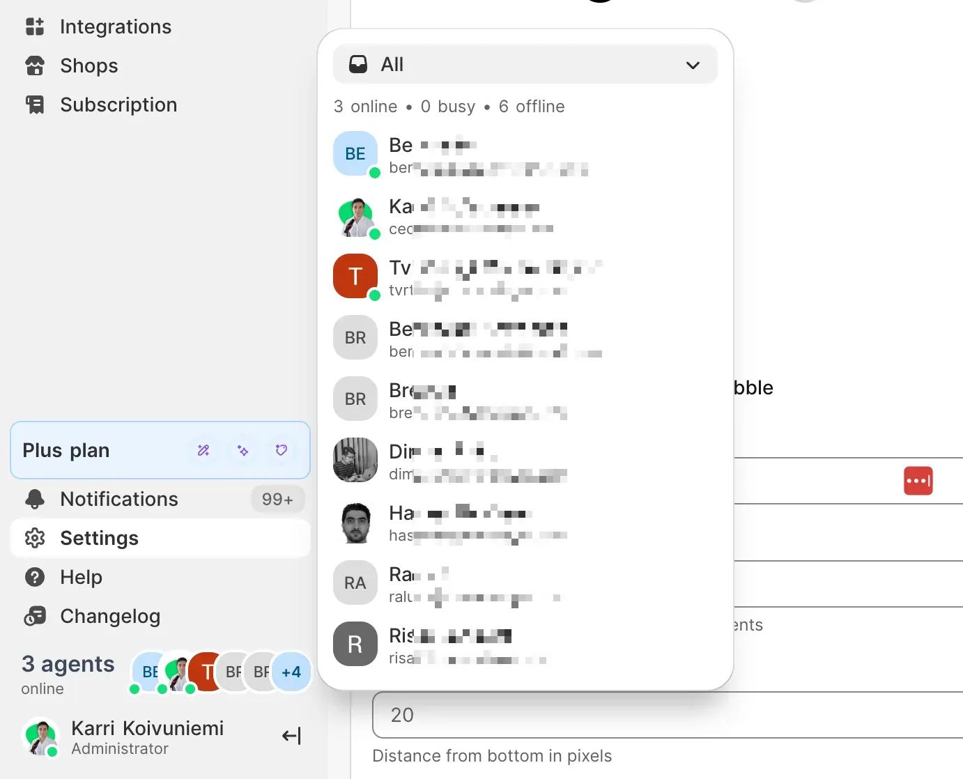 The agent status widget in the sidebar, counting who is online, busy, and offline